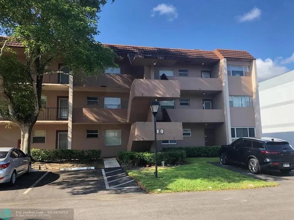 8350 SANDS POINT Boulevard # E310, Tamarac FL 33321