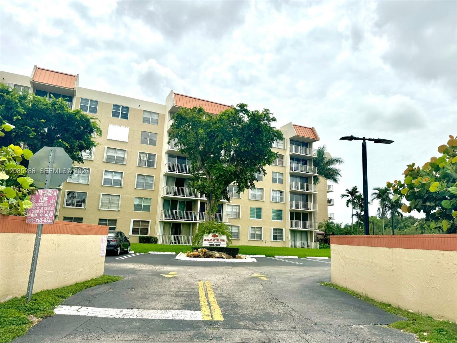 13120 SW 92nd Ave # 121, Miami FL 33176