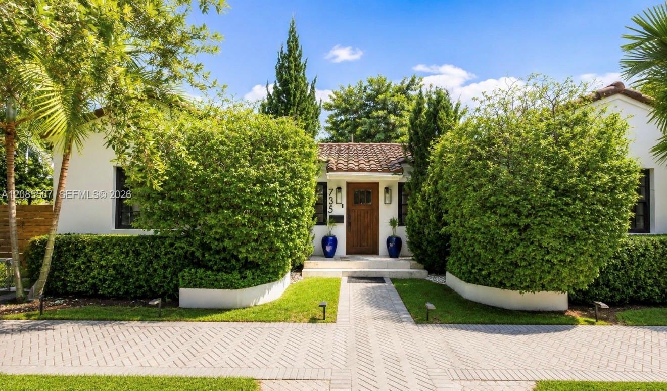 735 NE 72nd St, Miami FL 33138