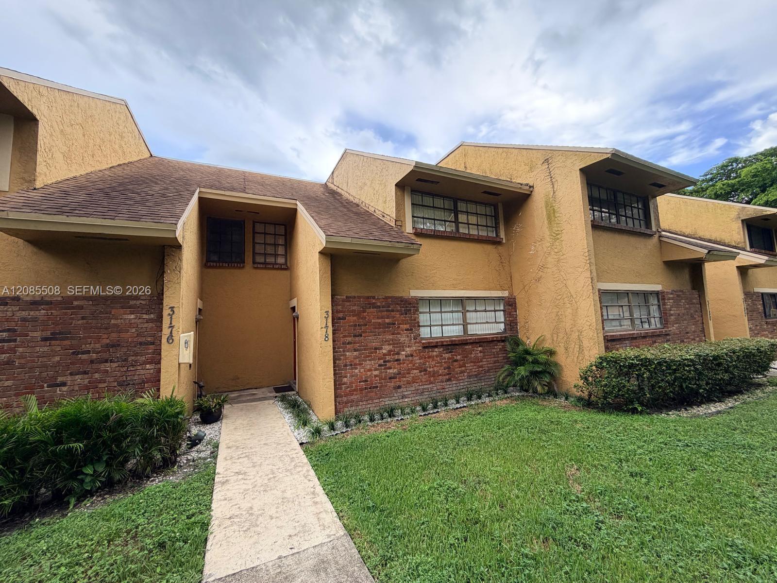 3178 N Pine Island Rd # 805, Sunrise FL 33351