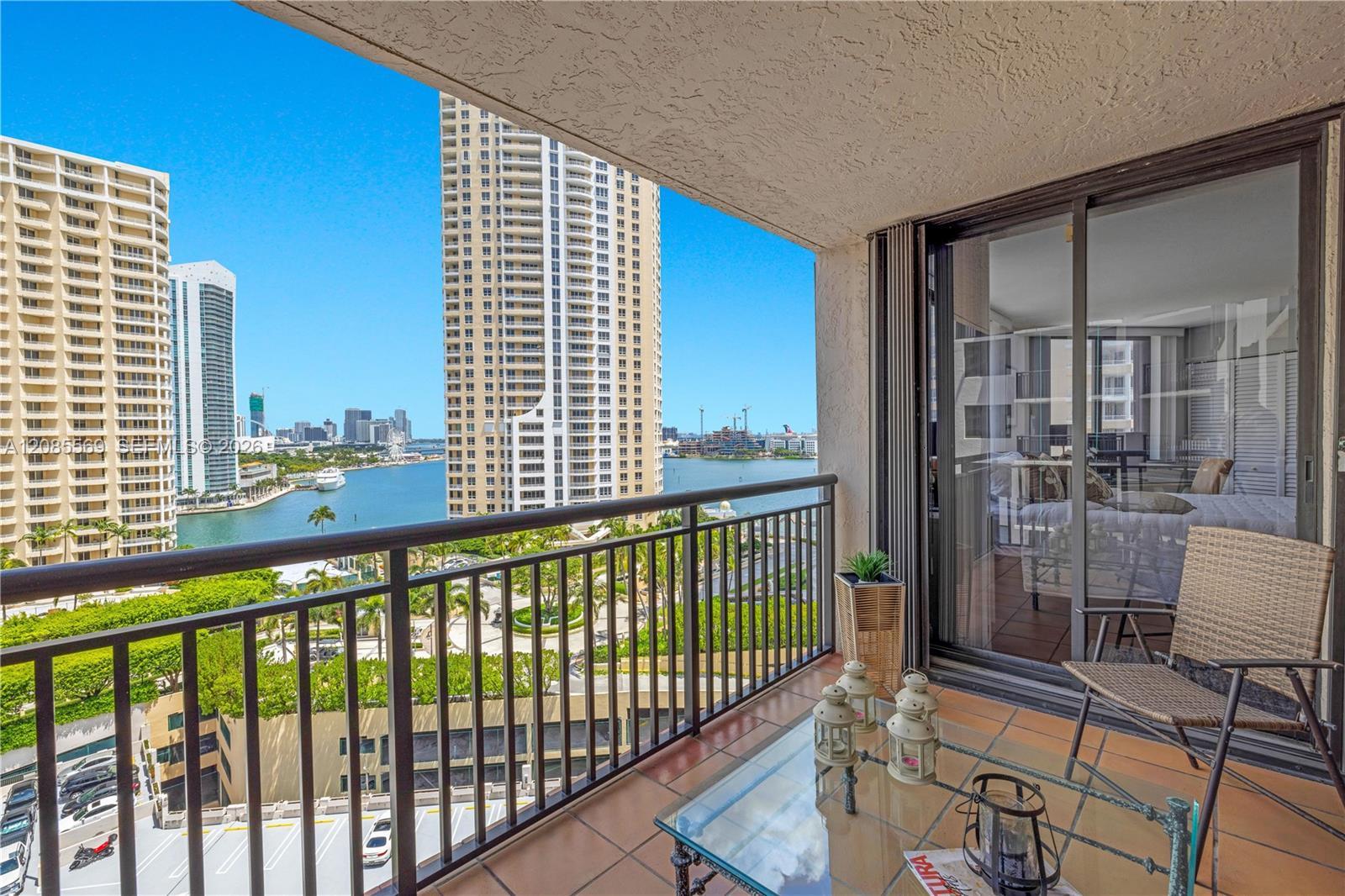 540 Brickell Key Dr # 1514, Miami FL 33131