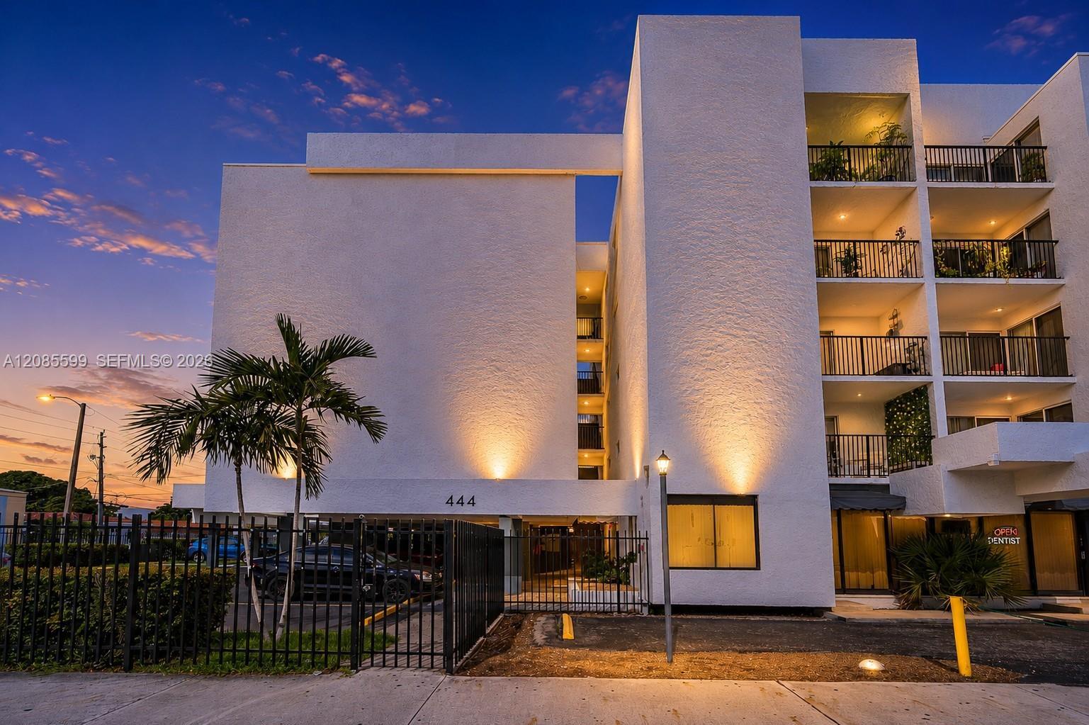444 SW 27th Ave # 32, Miami FL 33135