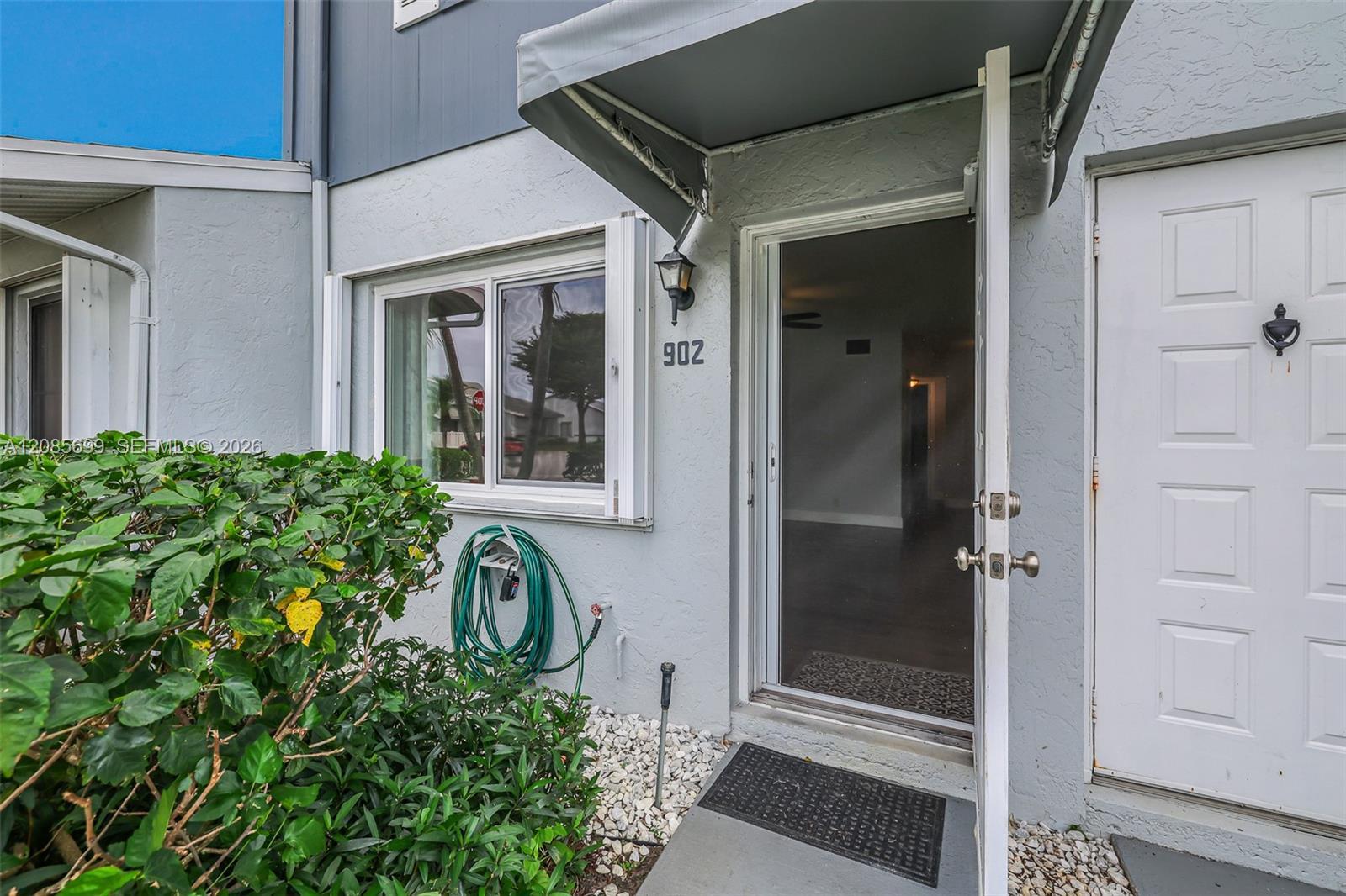 2641 Gately Dr W # 902, West Palm Beach FL 33415