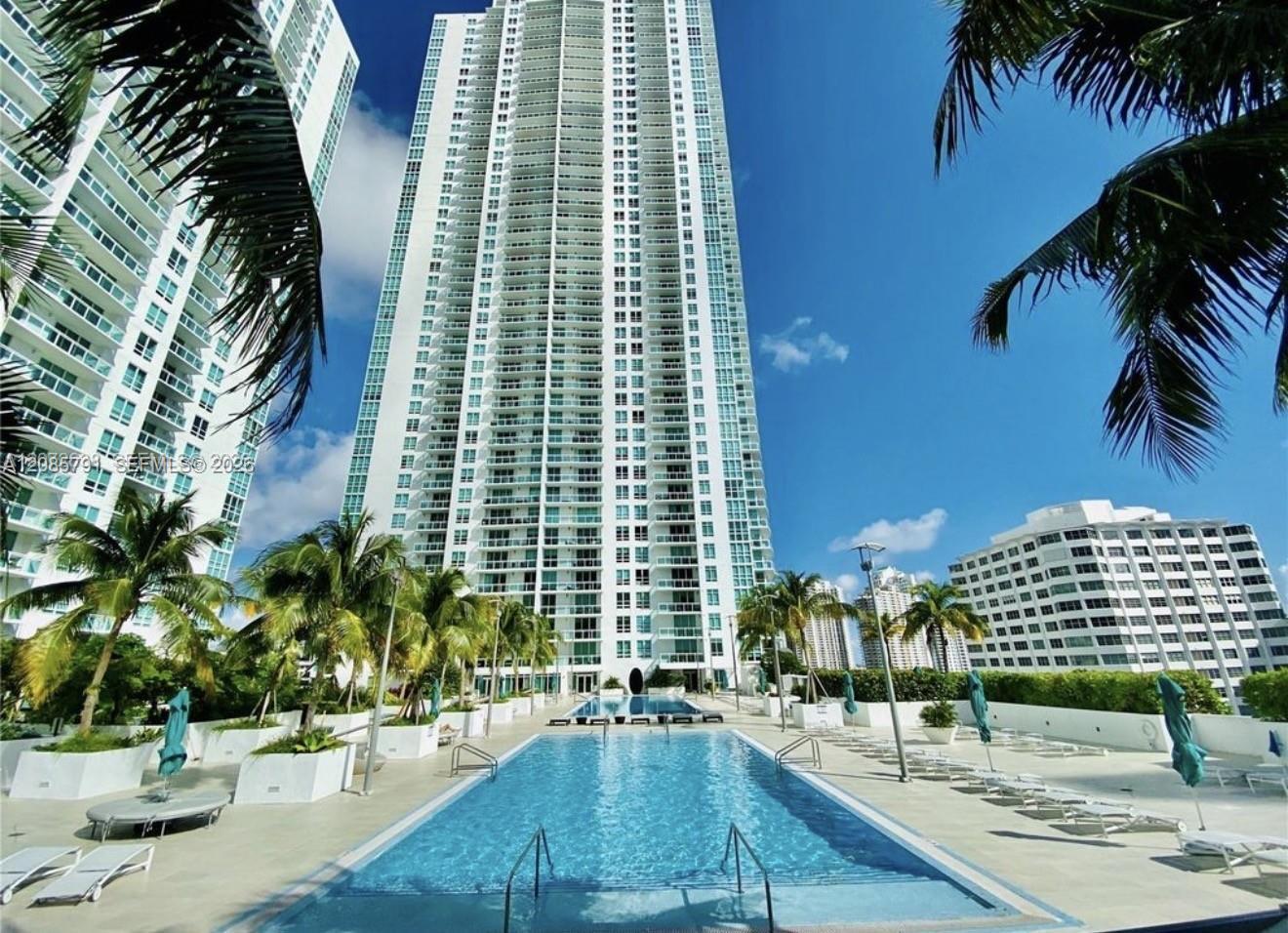 950 Brickell Bay Dr # 3909, Miami FL 33131