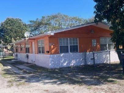 2545 York St # A, Opa-Locka FL 33054