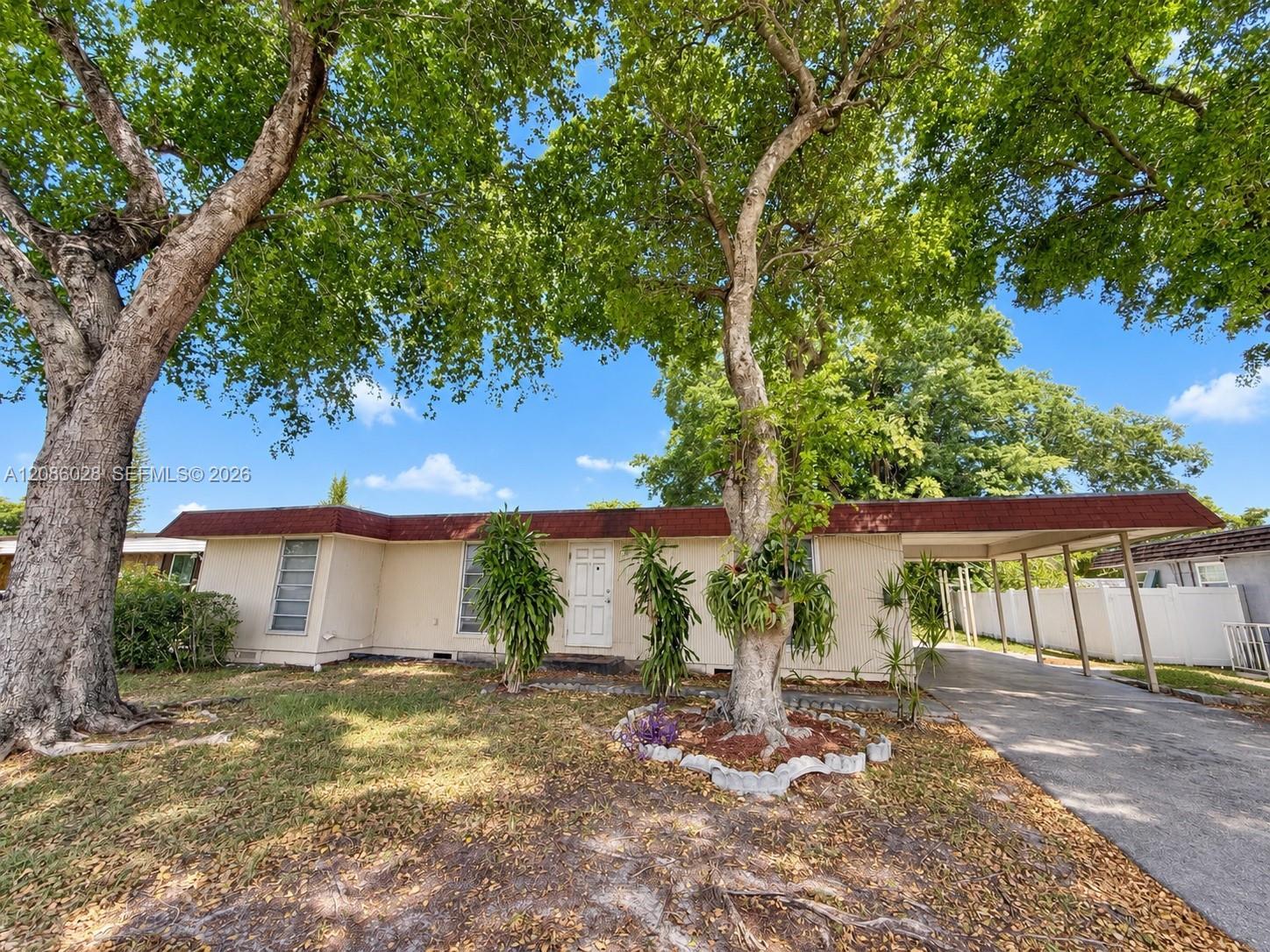7804 NW 73rd Ter, Tamarac FL 33321