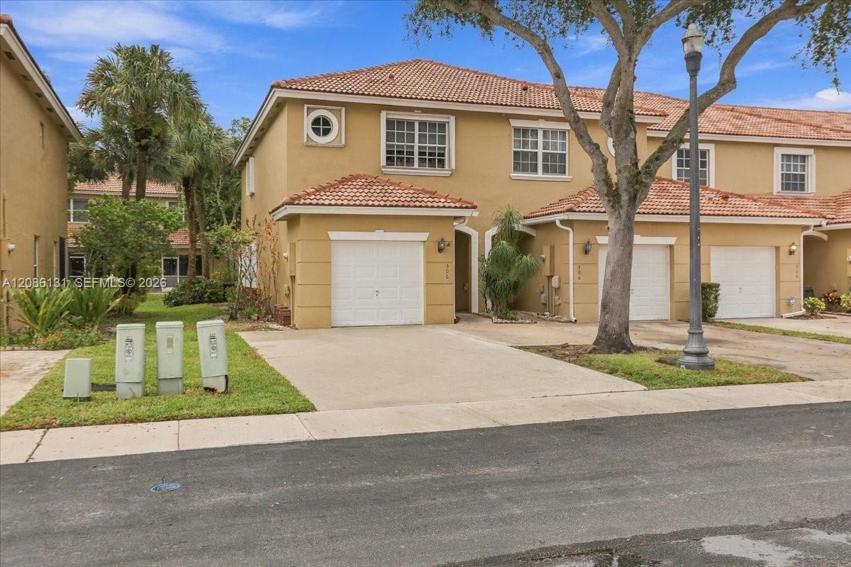 306 SW 120th Ave, Pembroke Pines FL 33025