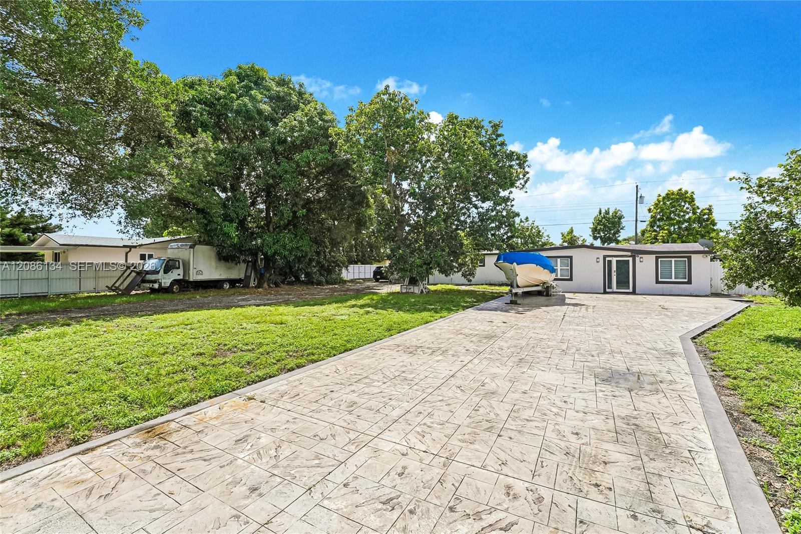 2934 NW 96th St, Miami FL 33147