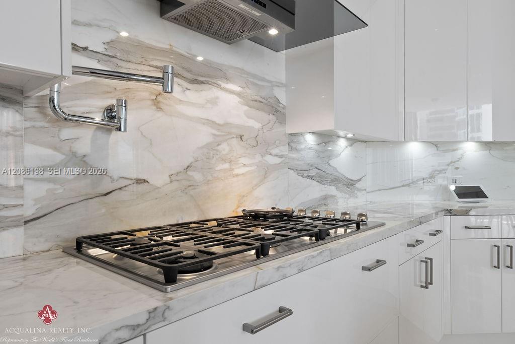 17749 Collins Ave # 902, Sunny Isles Beach FL 33160