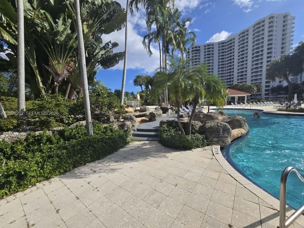 3300 NE 191st St # 1202, Aventura FL 33180