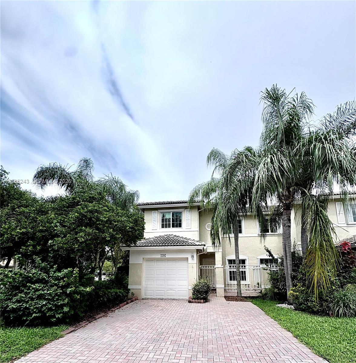 2297 NW 171st Ter, Pembroke Pines FL 33028