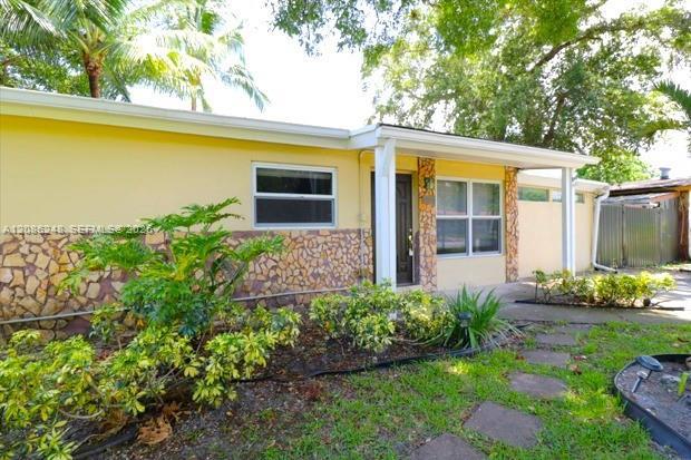 5720 Simms # 0, Hollywood FL 33021