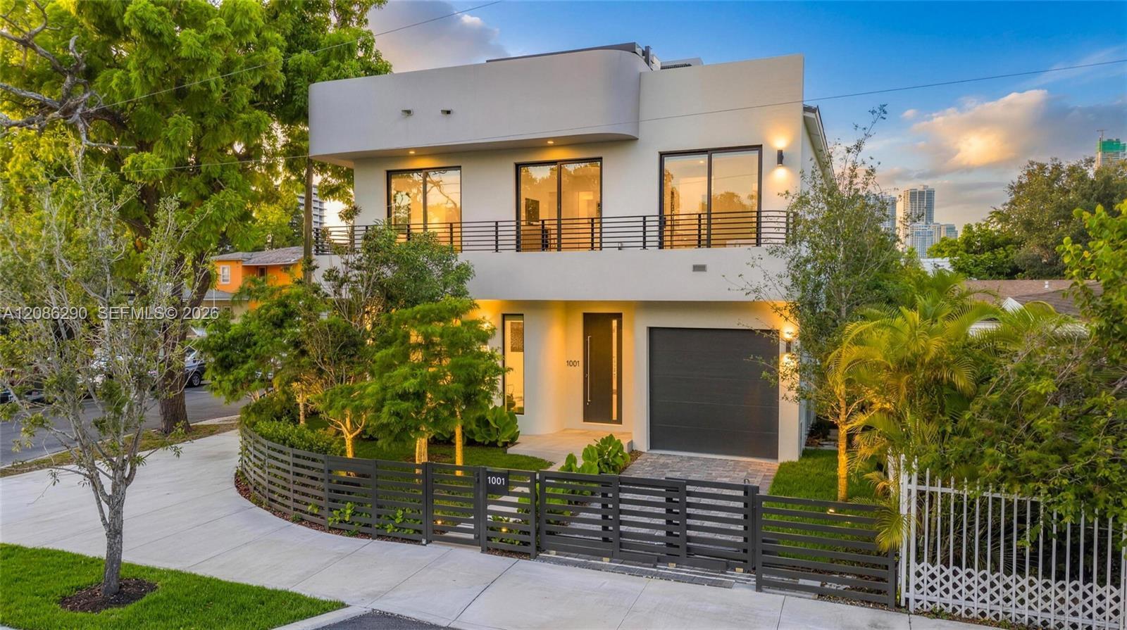 1001 SW 10 AVE, Miami FL 33130