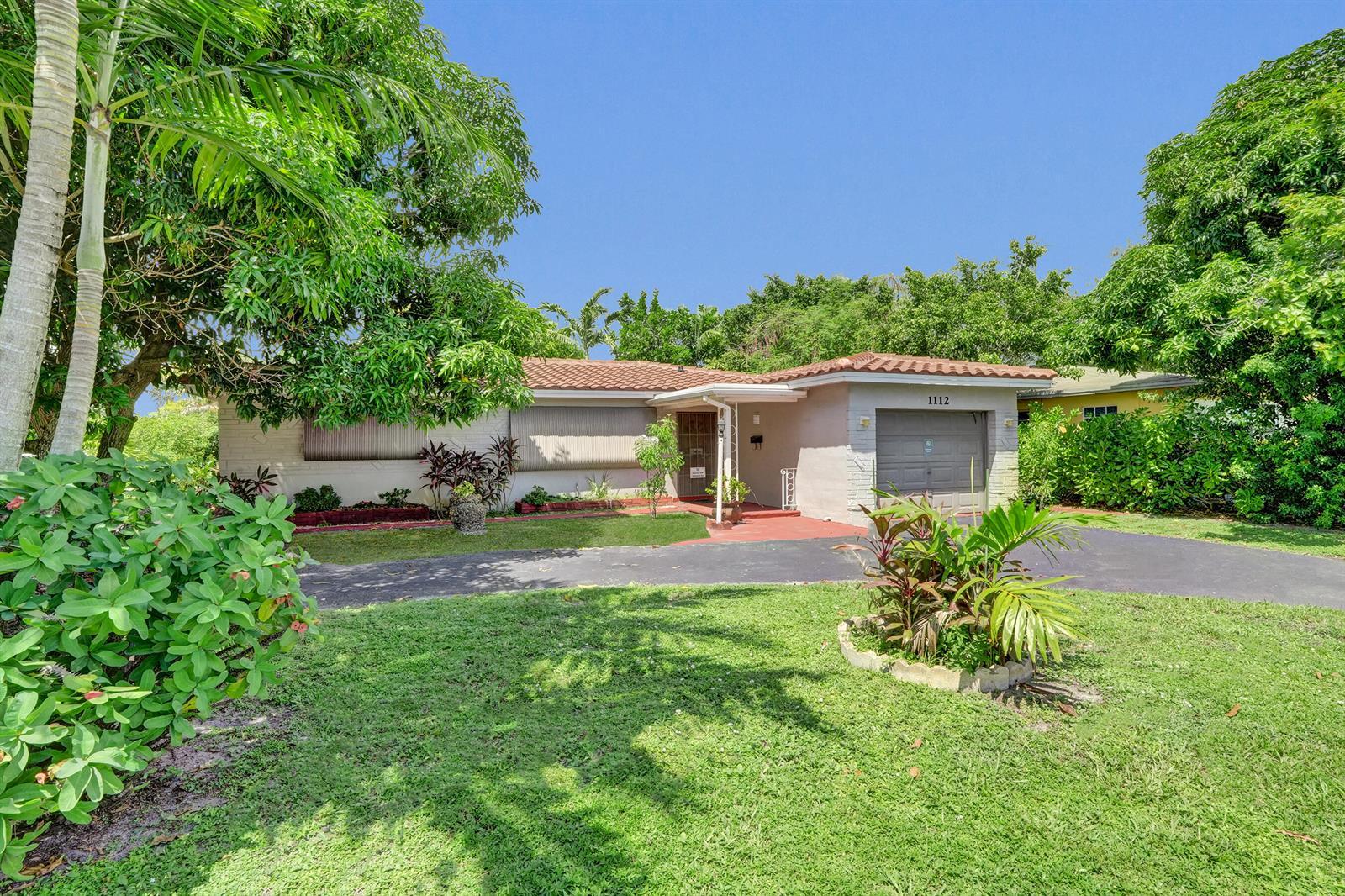 1112 S 22nd Court, Hollywood FL 33020