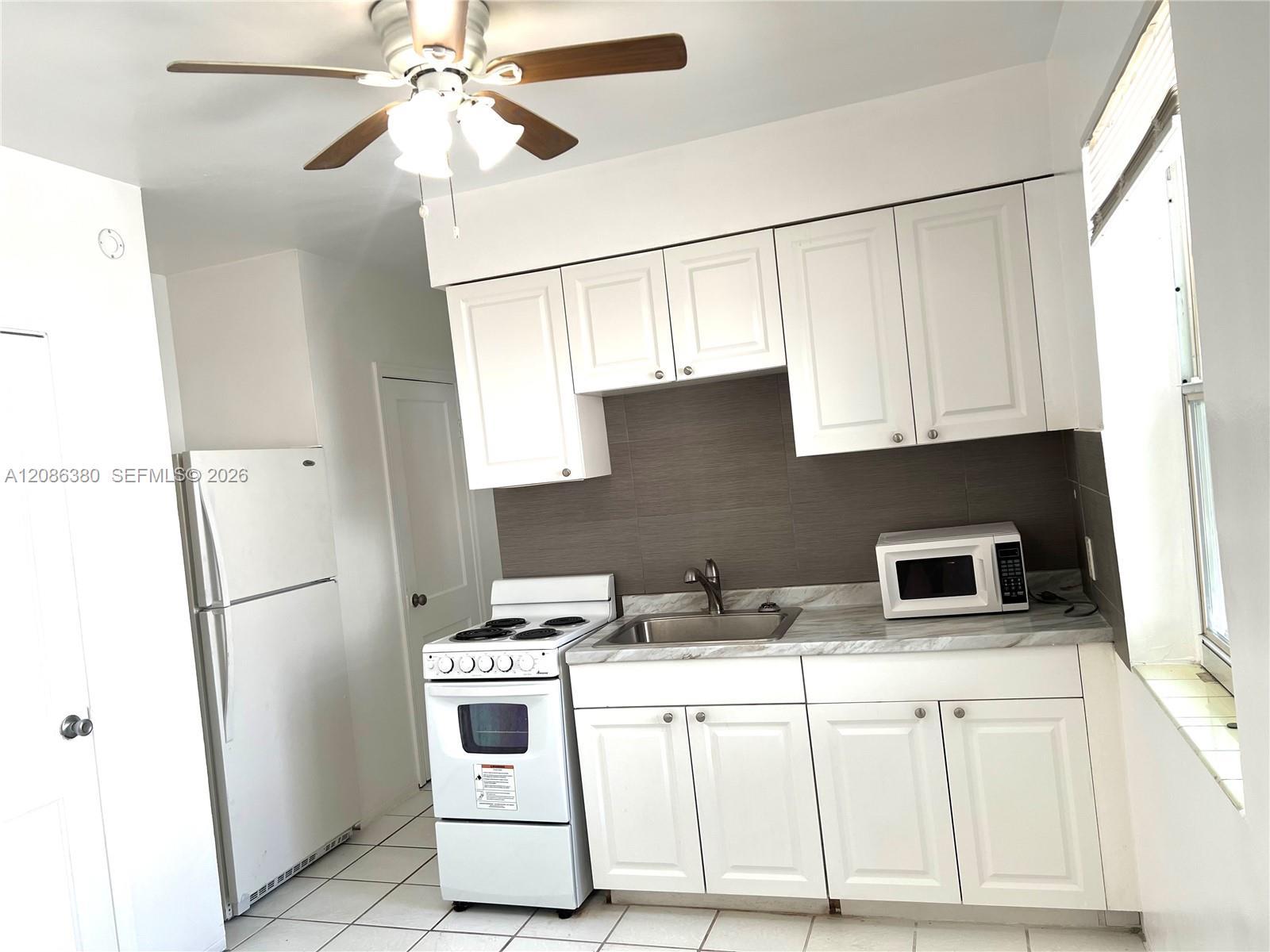 1931 Jefferson St, Hollywood FL 33020