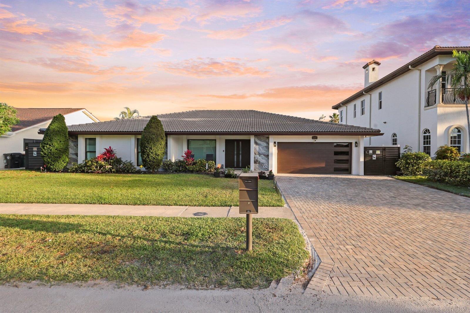2820 NE 47th Street, Lighthouse Point FL 33064