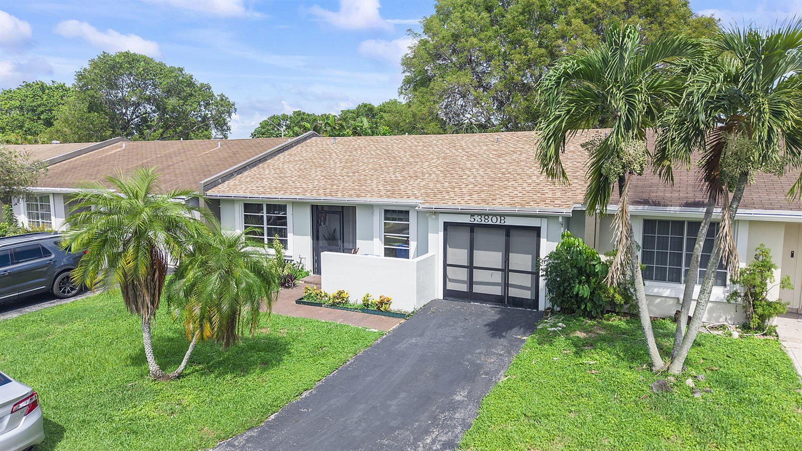 5380 LAKEWOOD Circle S # B, Margate FL 33063