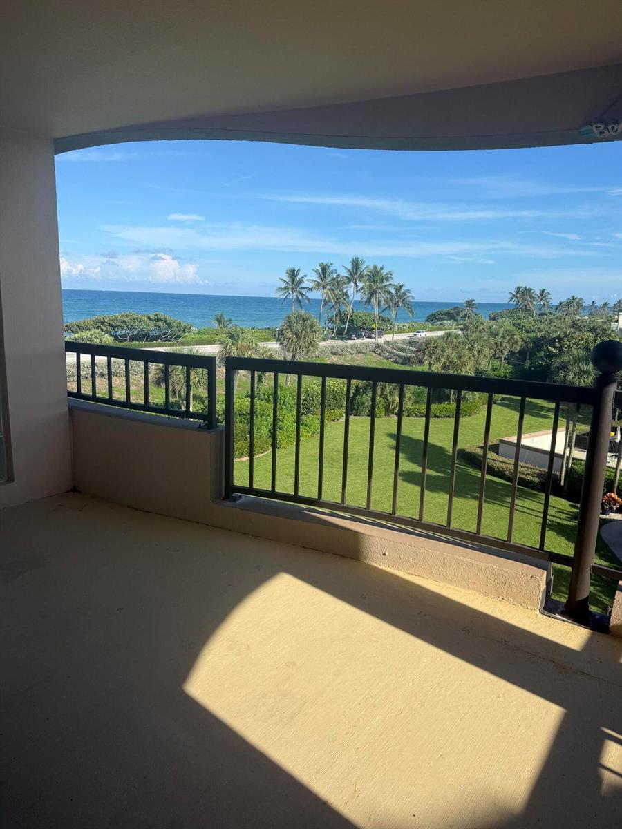 101 OCEAN BLUFFS Boulevard # 402, Jupiter FL 33477