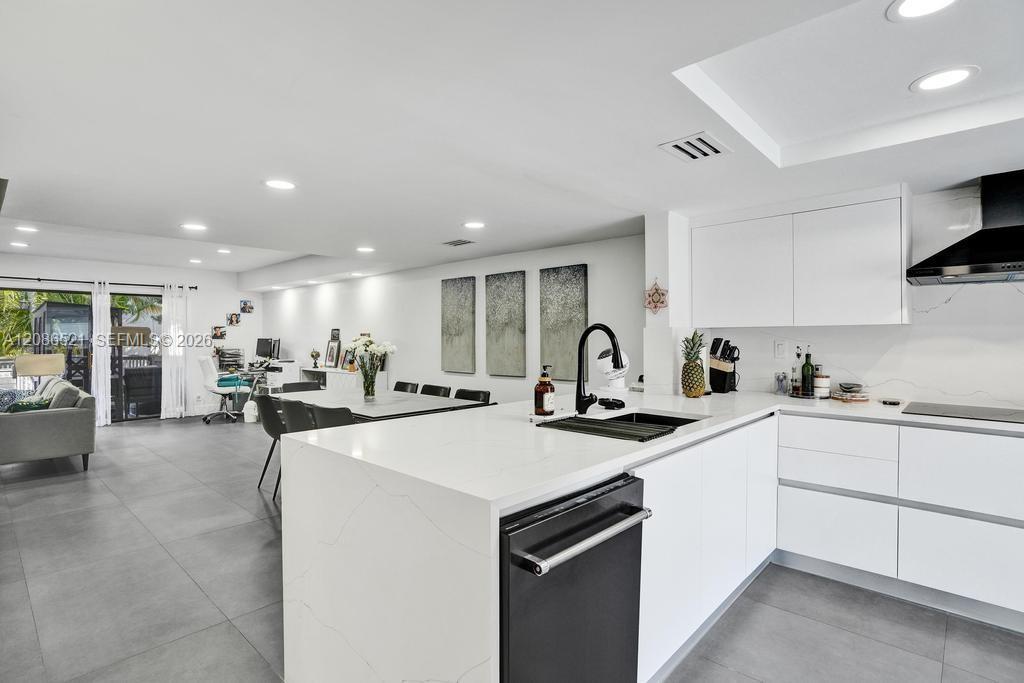 2723 NE 164th St # 77, North Miami Beach FL 33160