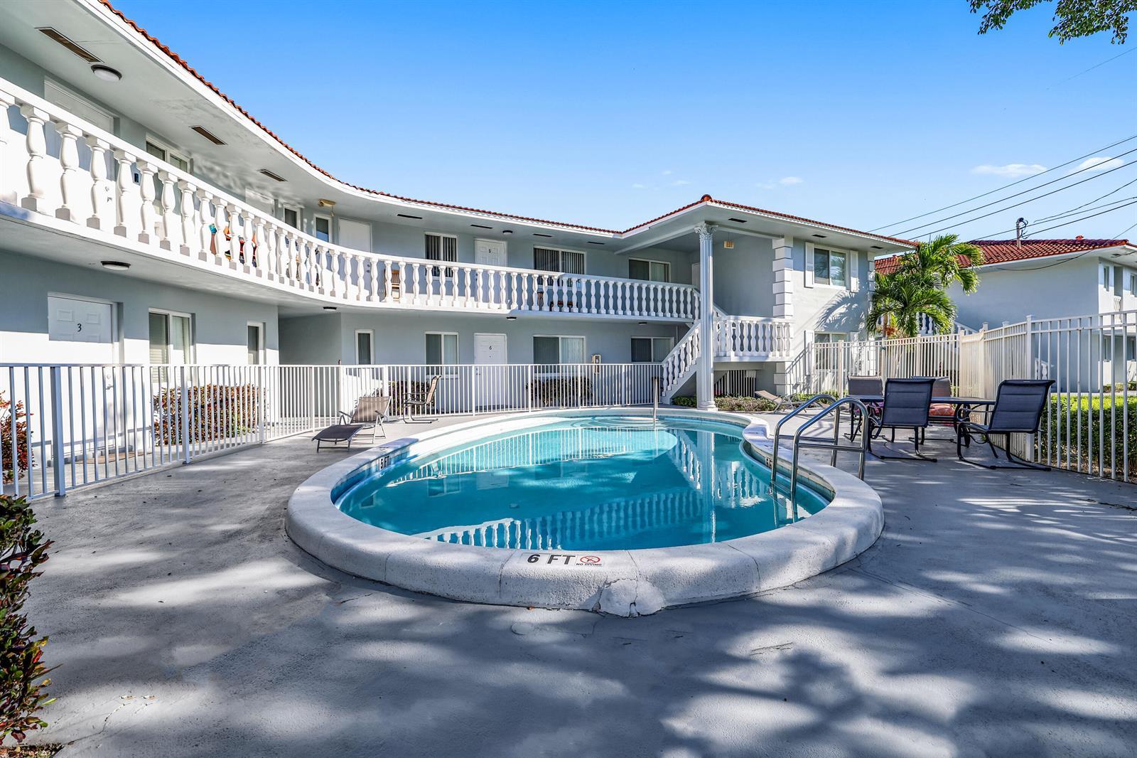 431 W Camino Real, Boca Raton FL 33432