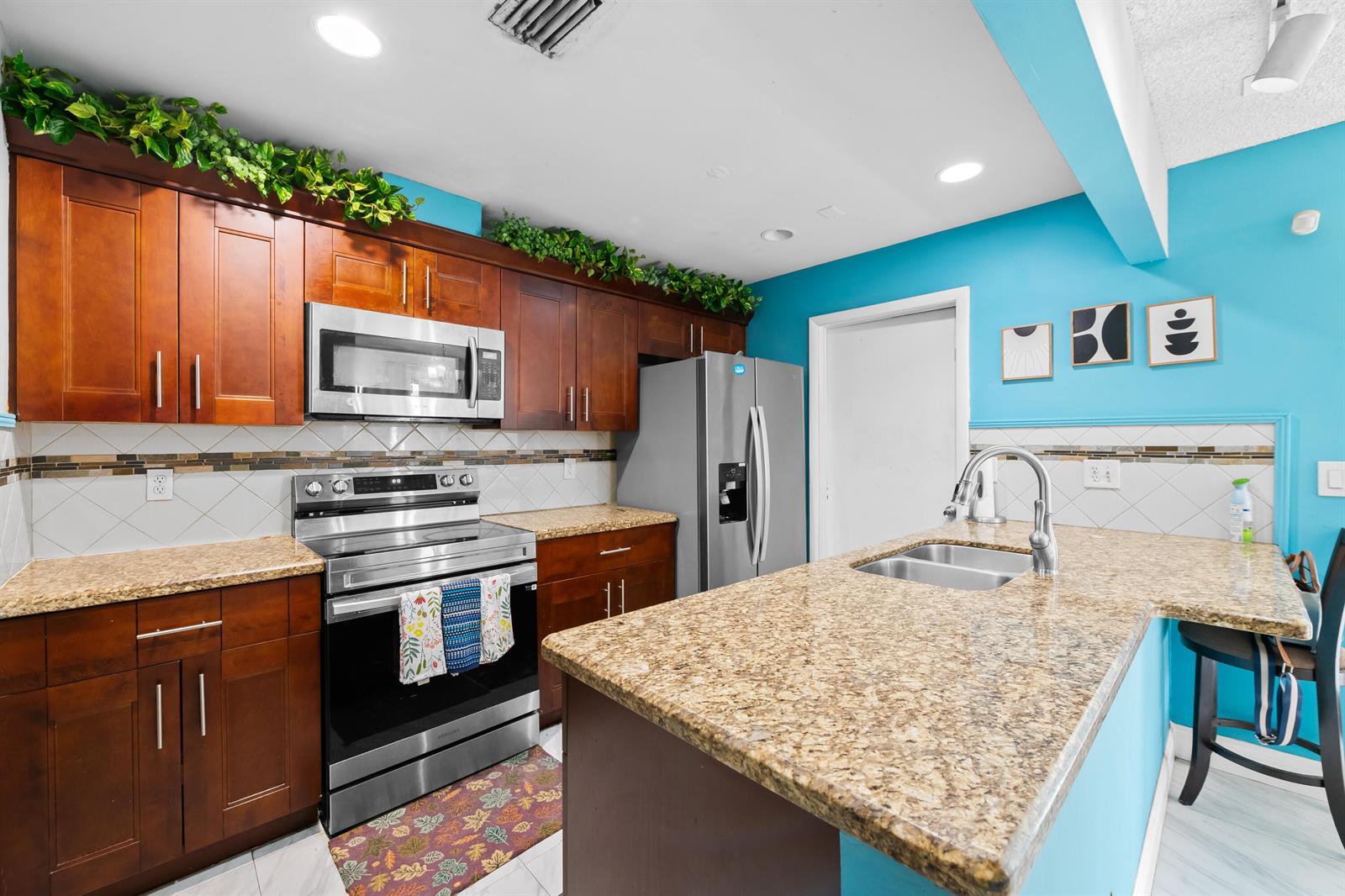 7838 KIMBERLY Boulevard, North Lauderdale FL 33068