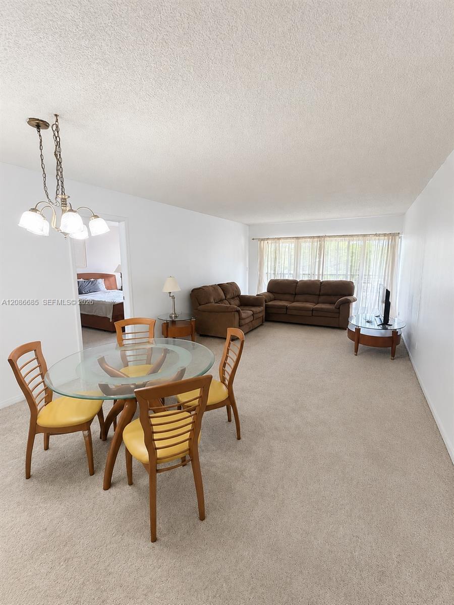 240 Lakeview Dr # 212, Weston FL 33326