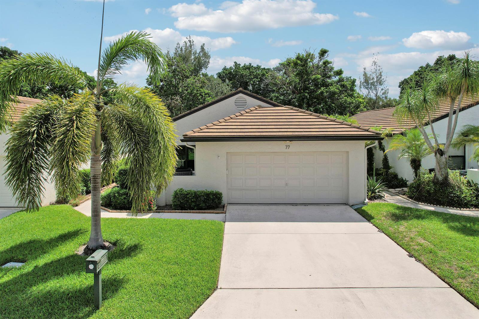 77 Ironwood Way N, Palm Beach Gardens FL 33418
