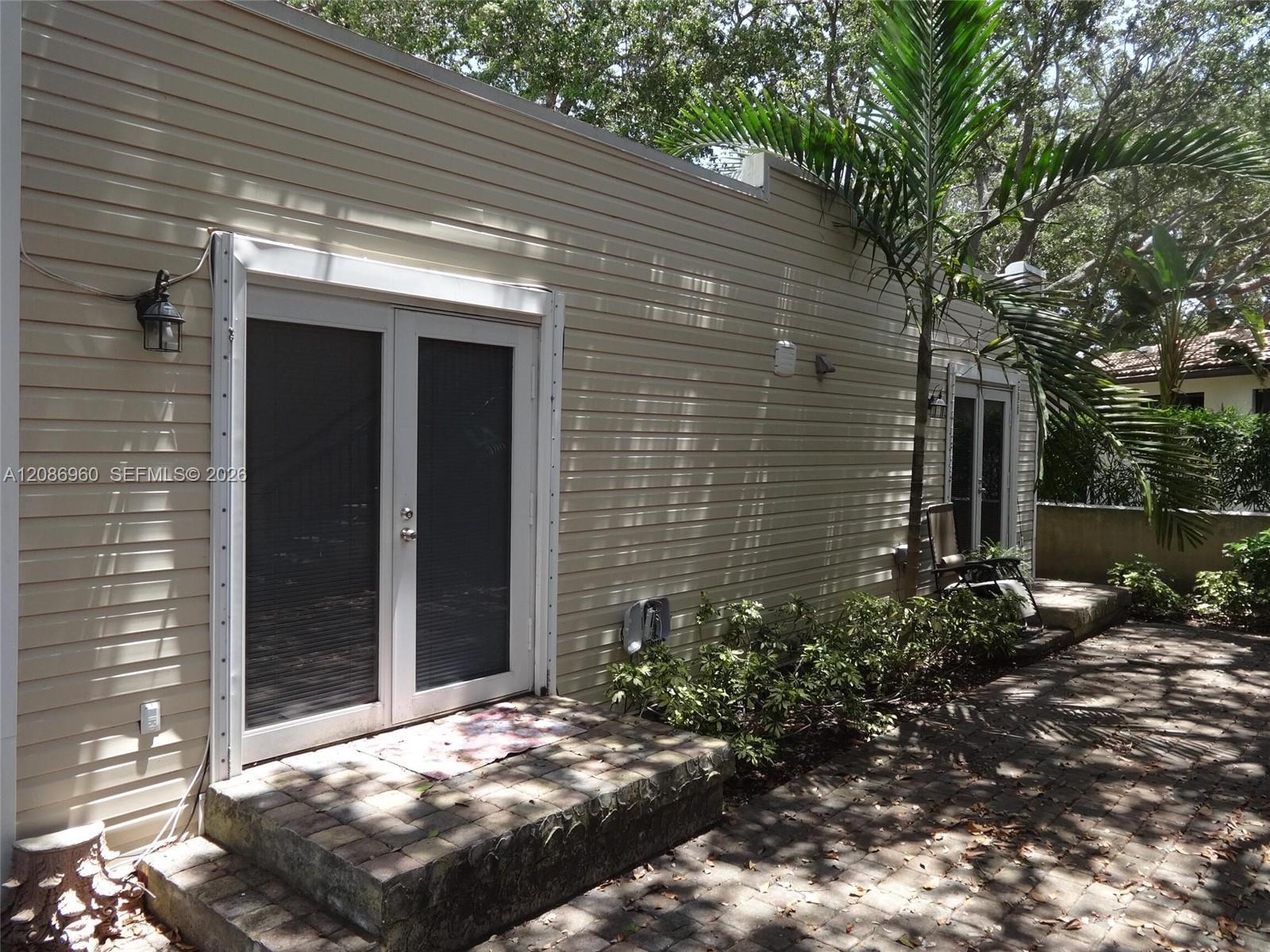 1212 SE 6th St # 4, Fort Lauderdale FL 33301