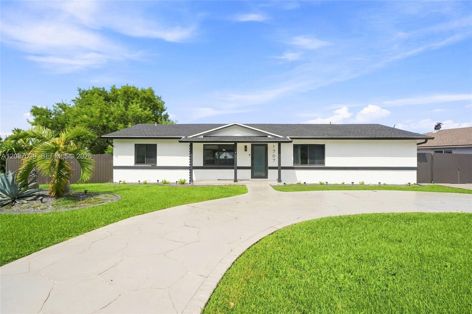 Property at 1707 S Curlew Ln, Homestead FL 33035