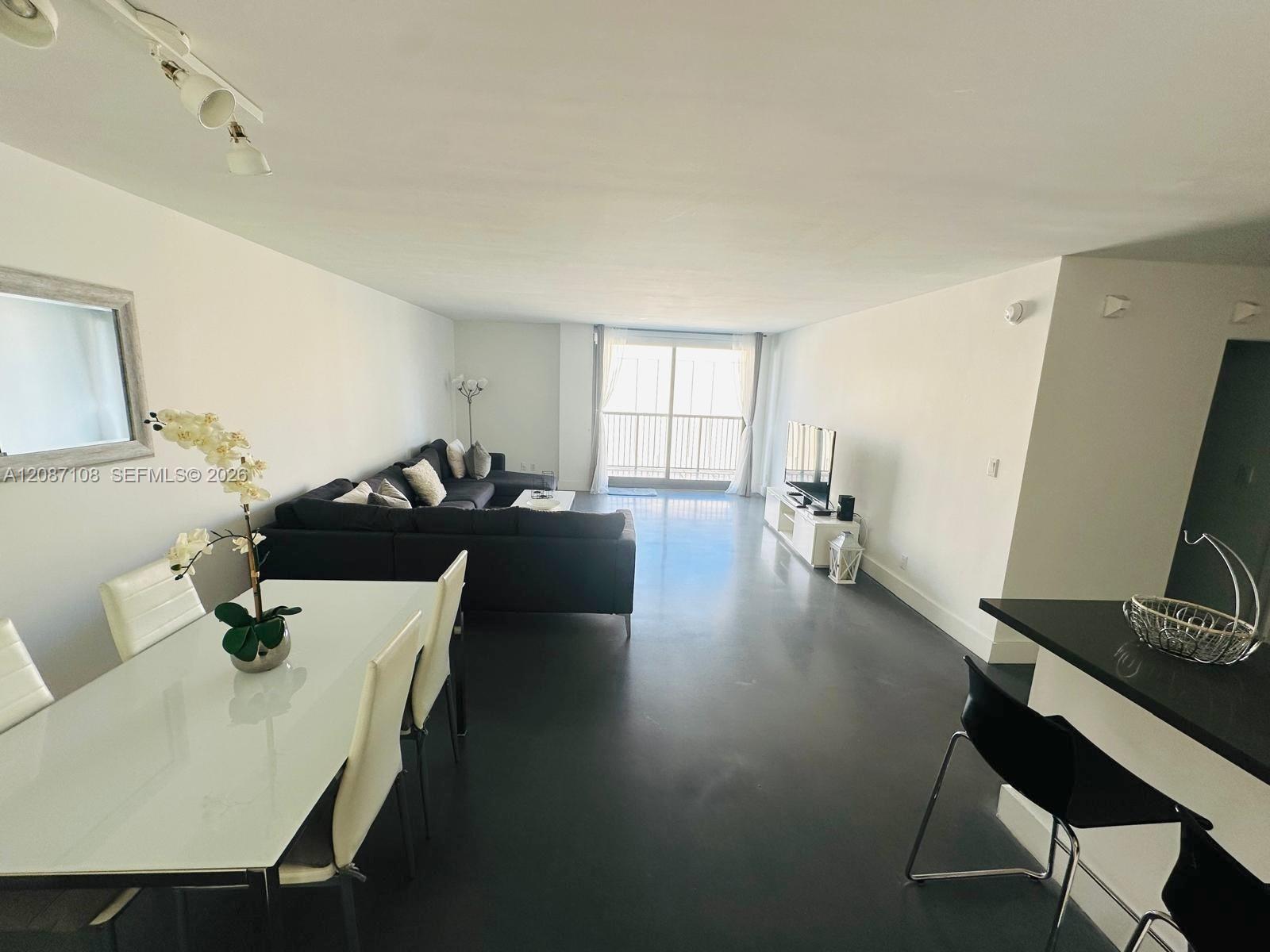 1800 Collins Ave # 6B, Miami Beach FL 33139