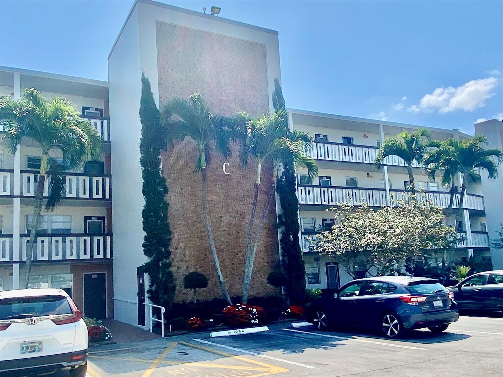 4052 Hythe C, Boca Raton FL 33434