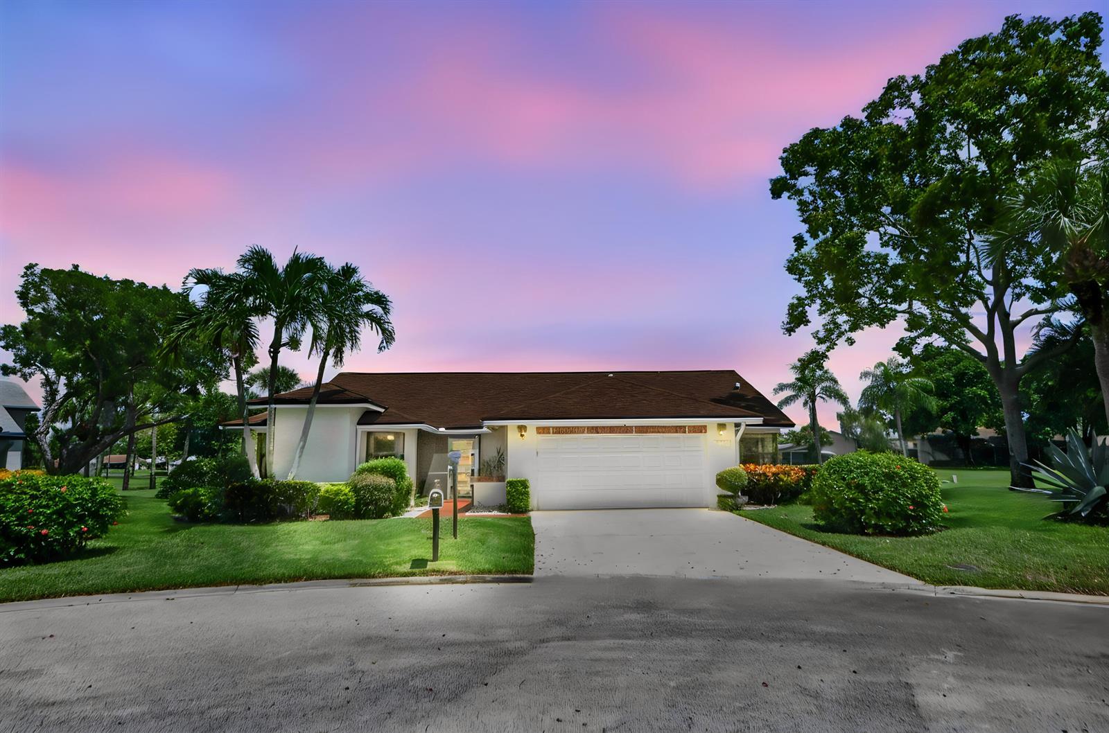 5722 Willow Creek Lane, Delray Beach FL 33484