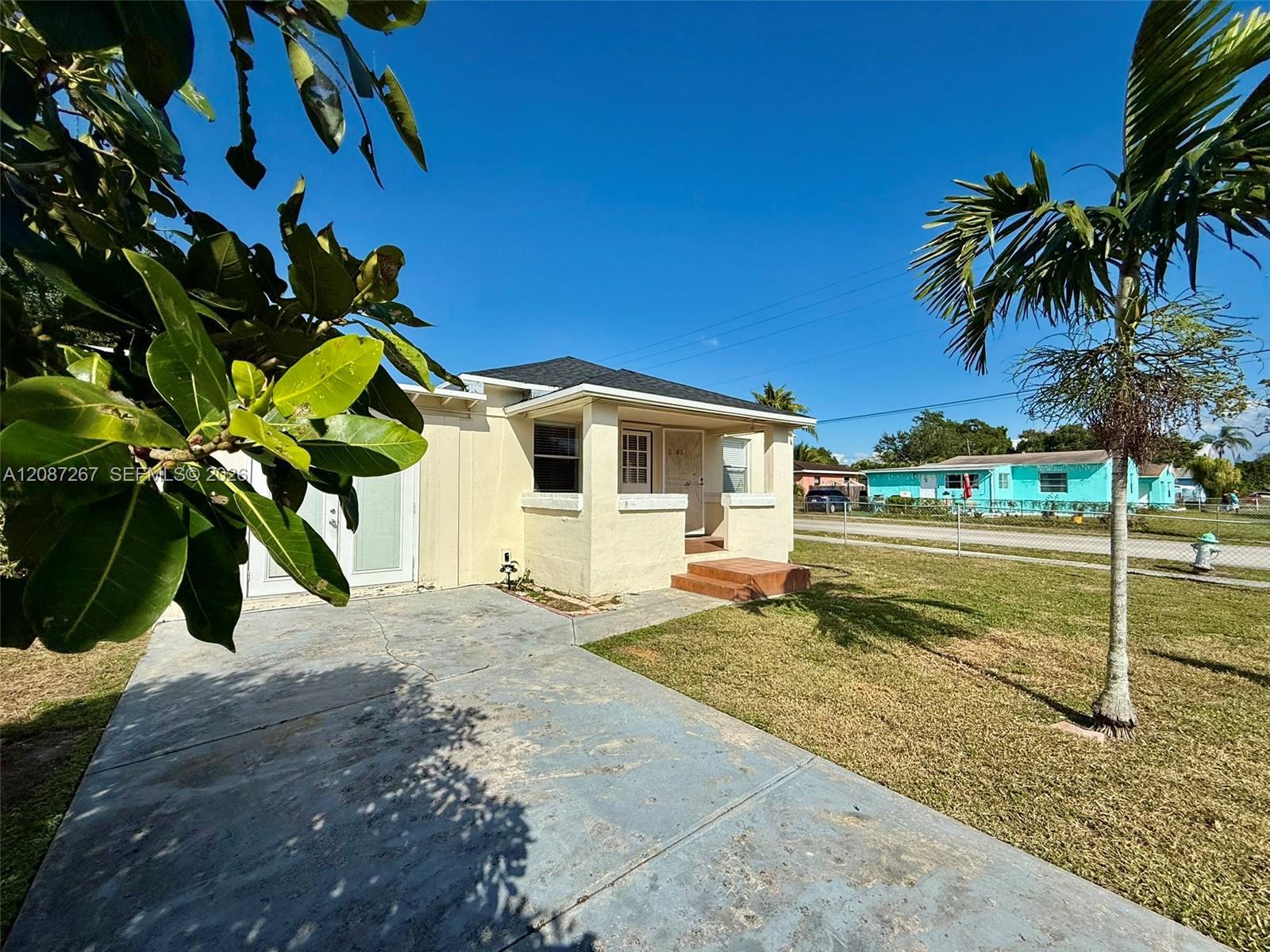 2403 Scott St # A, Hollywood FL 33020