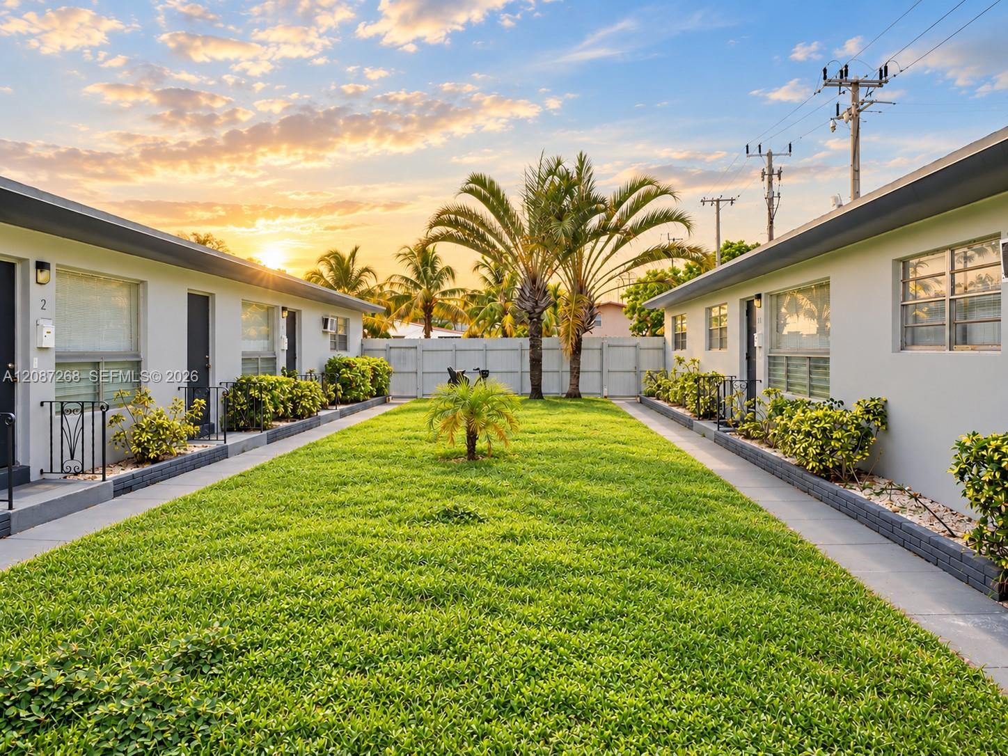 2206 Fillmore St # 8, Hollywood FL 33020