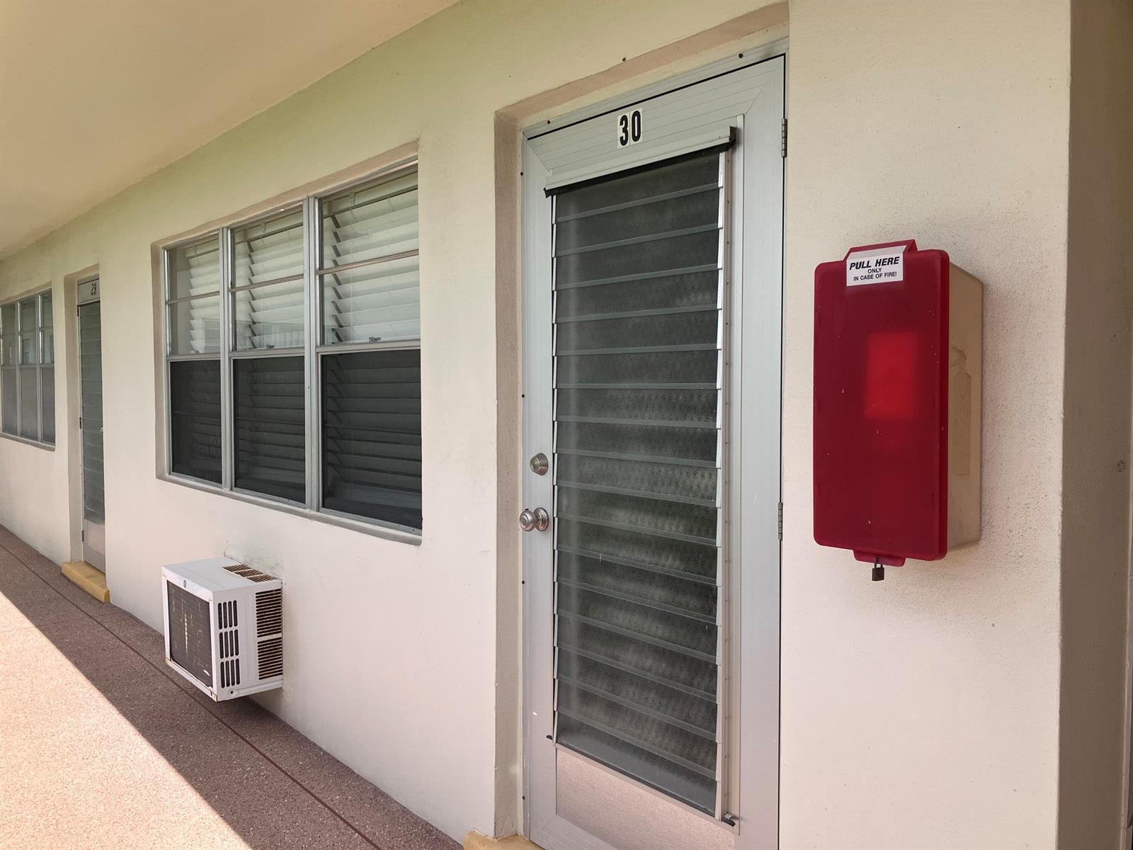 30 Chatham B, West Palm Beach FL 33417