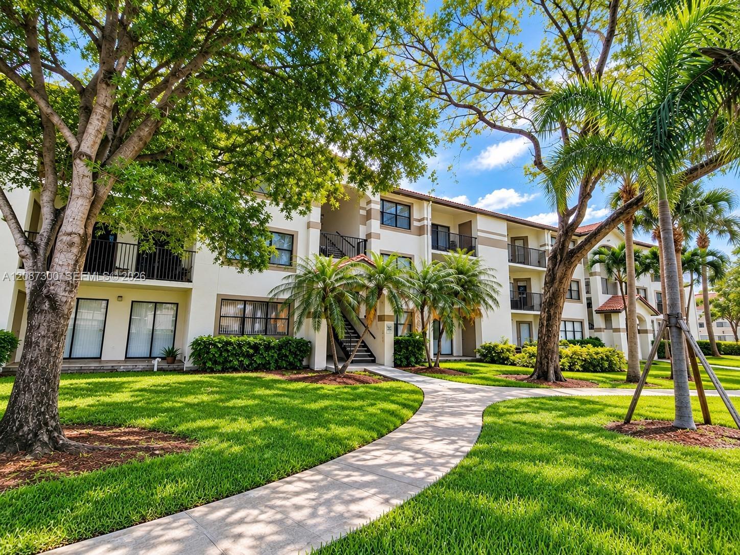 550 S Park Rd # 8, Hollywood FL 33021