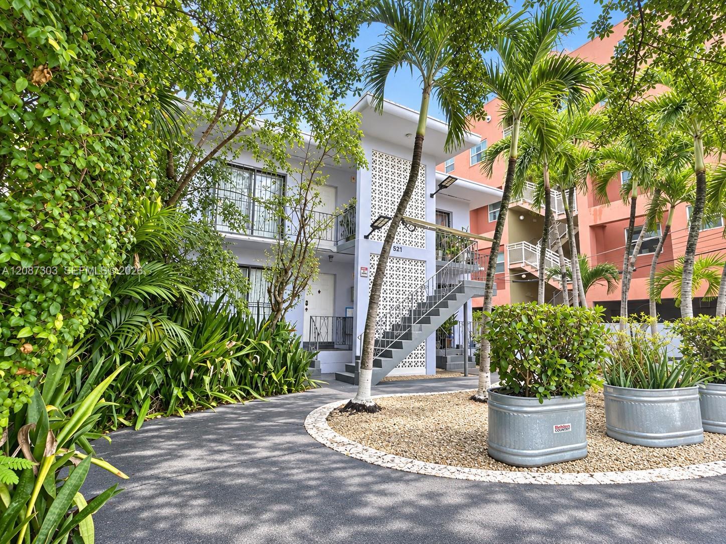 521 NE 62nd St # 3, Miami FL 33138
