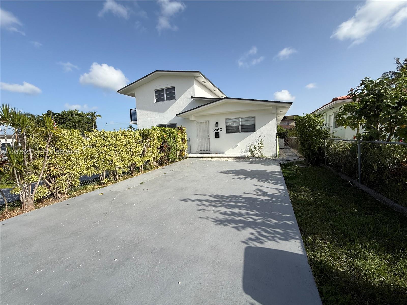 8860 SW 32nd st, Miami FL 33165