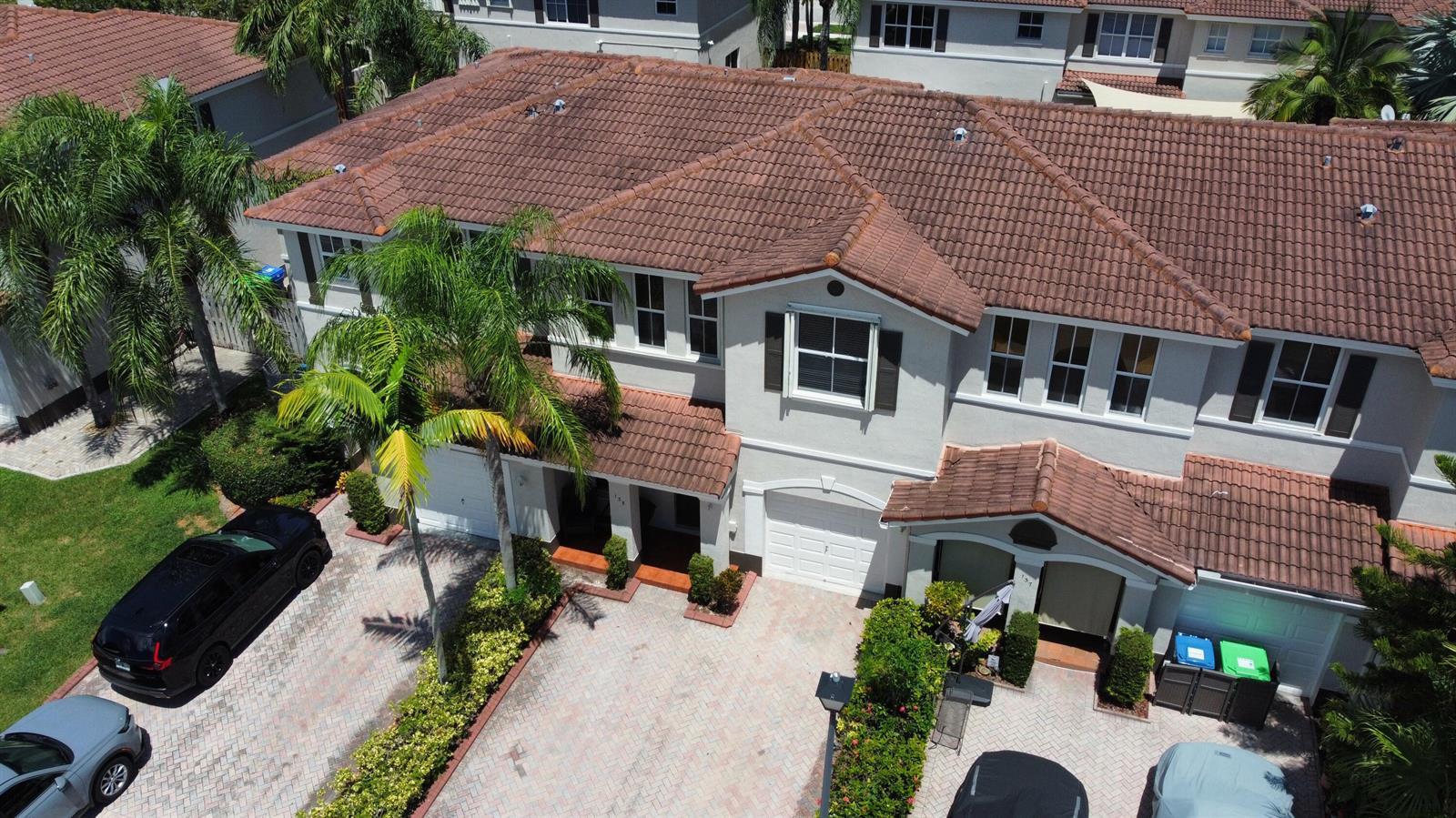 135 RIVERWALK Circle, Sunrise FL 33326