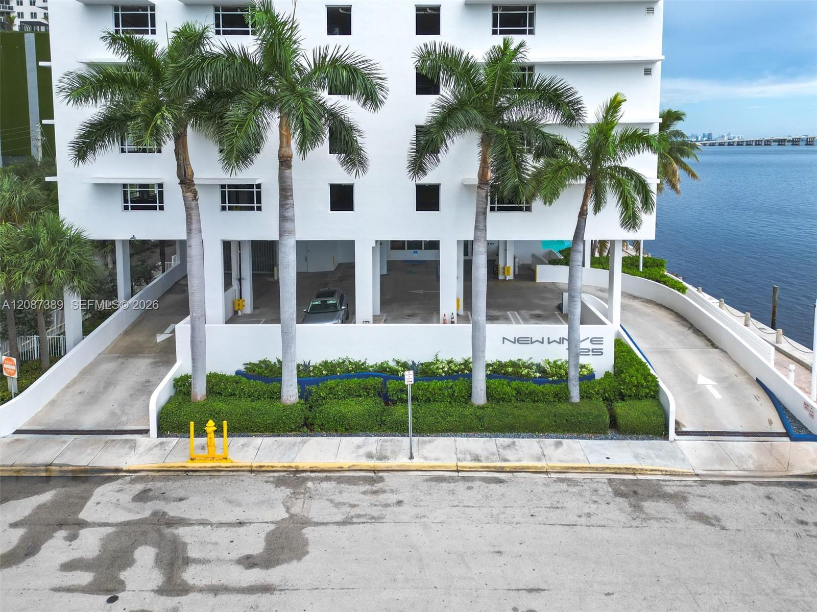 725 NE 22nd St # 8E, Miami FL 33137