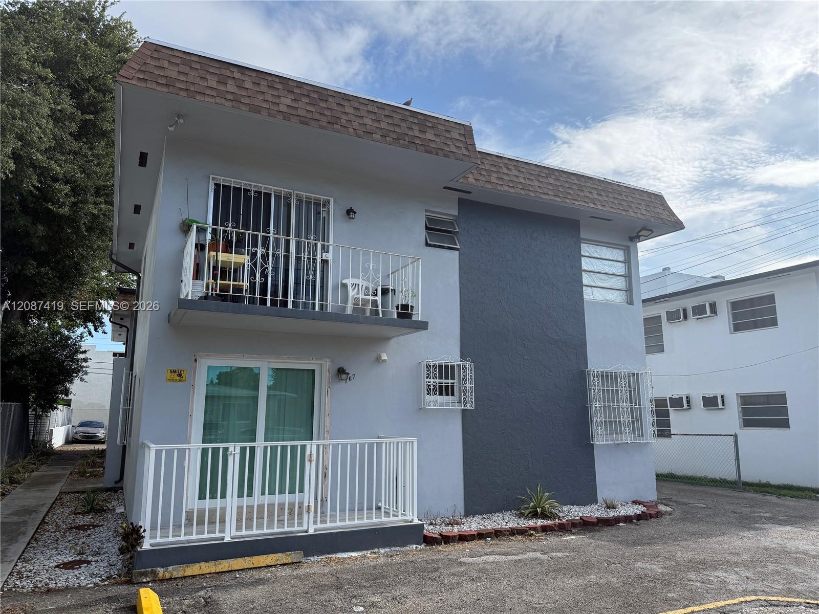 767 SW 9th St # 201, Miami FL 33130