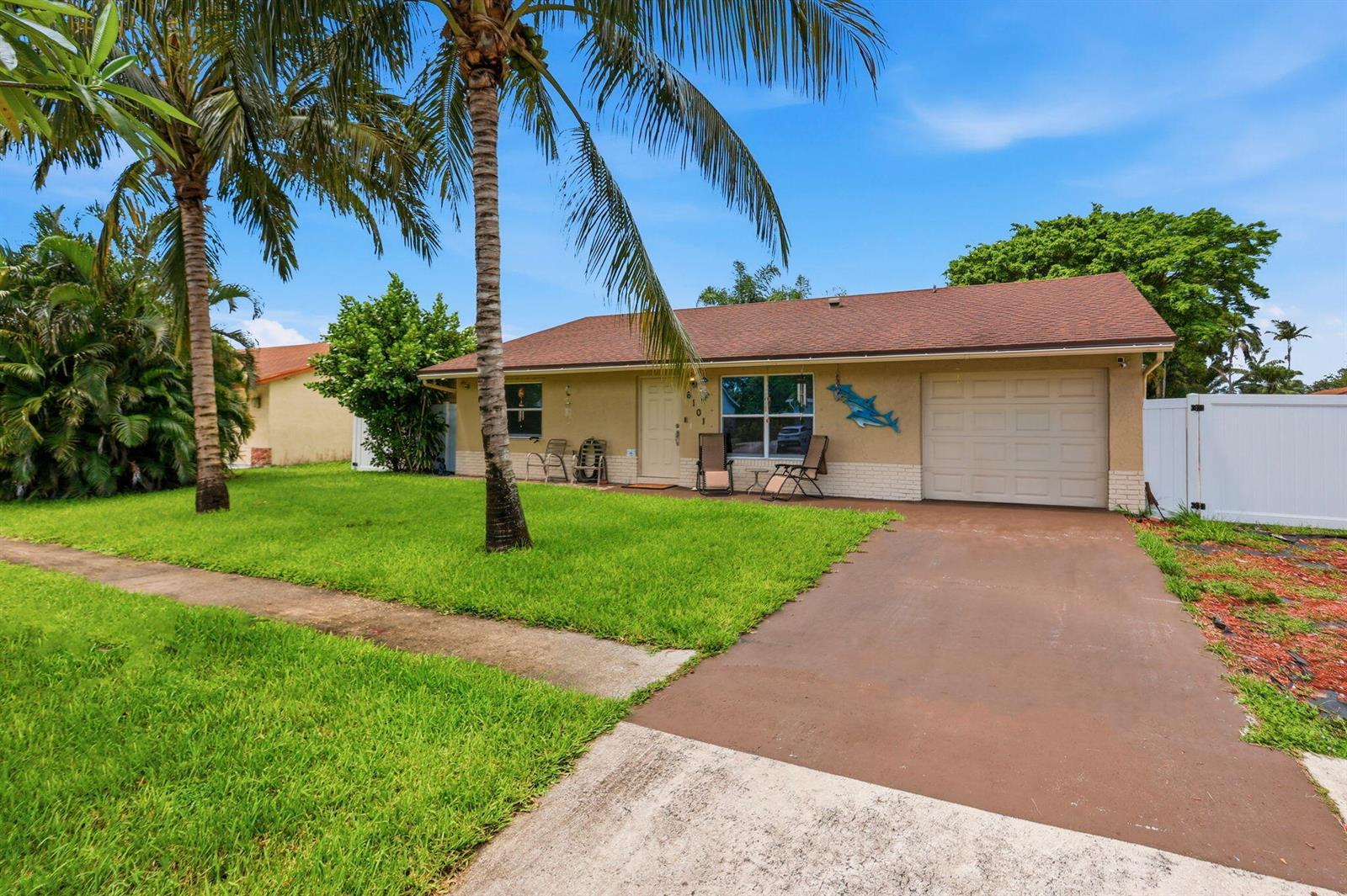 6101 CARTHAGE Circle S, Lake Worth FL 33463