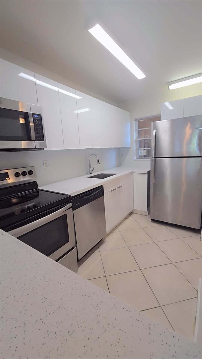 4121 STIRLING Road # 404, Dania Beach FL 33314