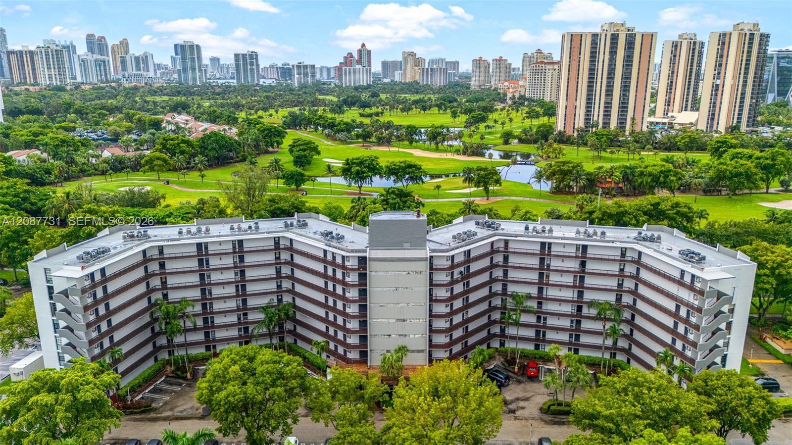 3301 N Country Club Dr # 208, Aventura FL 33180
