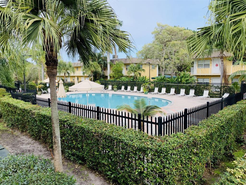 5156 NE 6th Avenue # 203, Oakland Park FL 33334