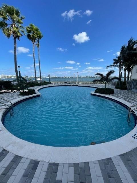 7501 E Treasure Dr # 9R, North Bay Village FL 33141