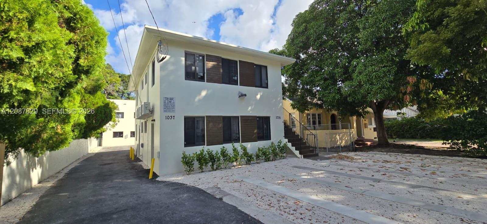 1035 SW 4th St # 3, Miami FL 33130