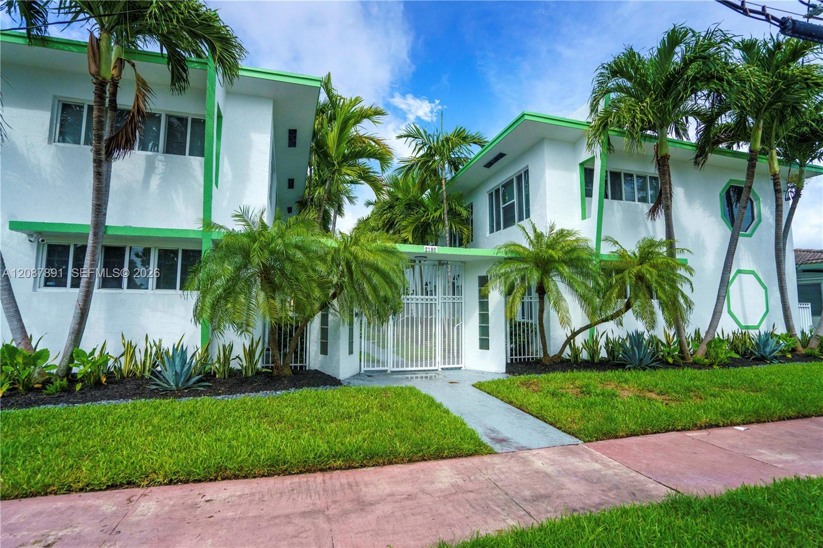 2180 Bay Dr # 4B, Miami Beach FL 33141