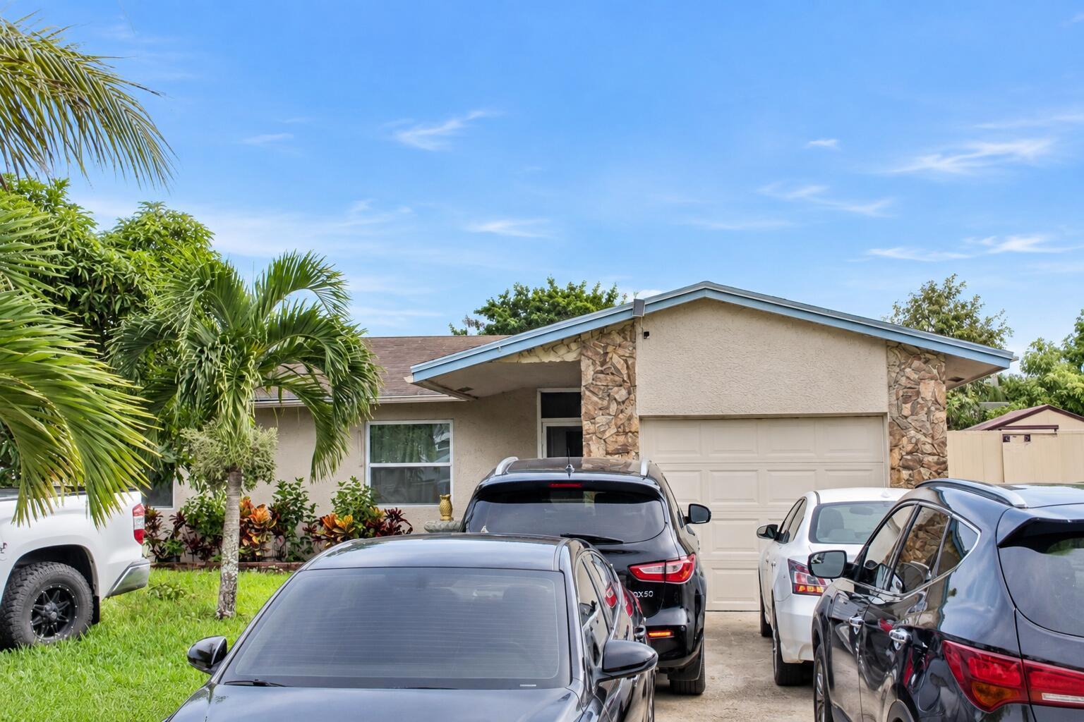 7526 SW 8th Street, North Lauderdale FL 33068