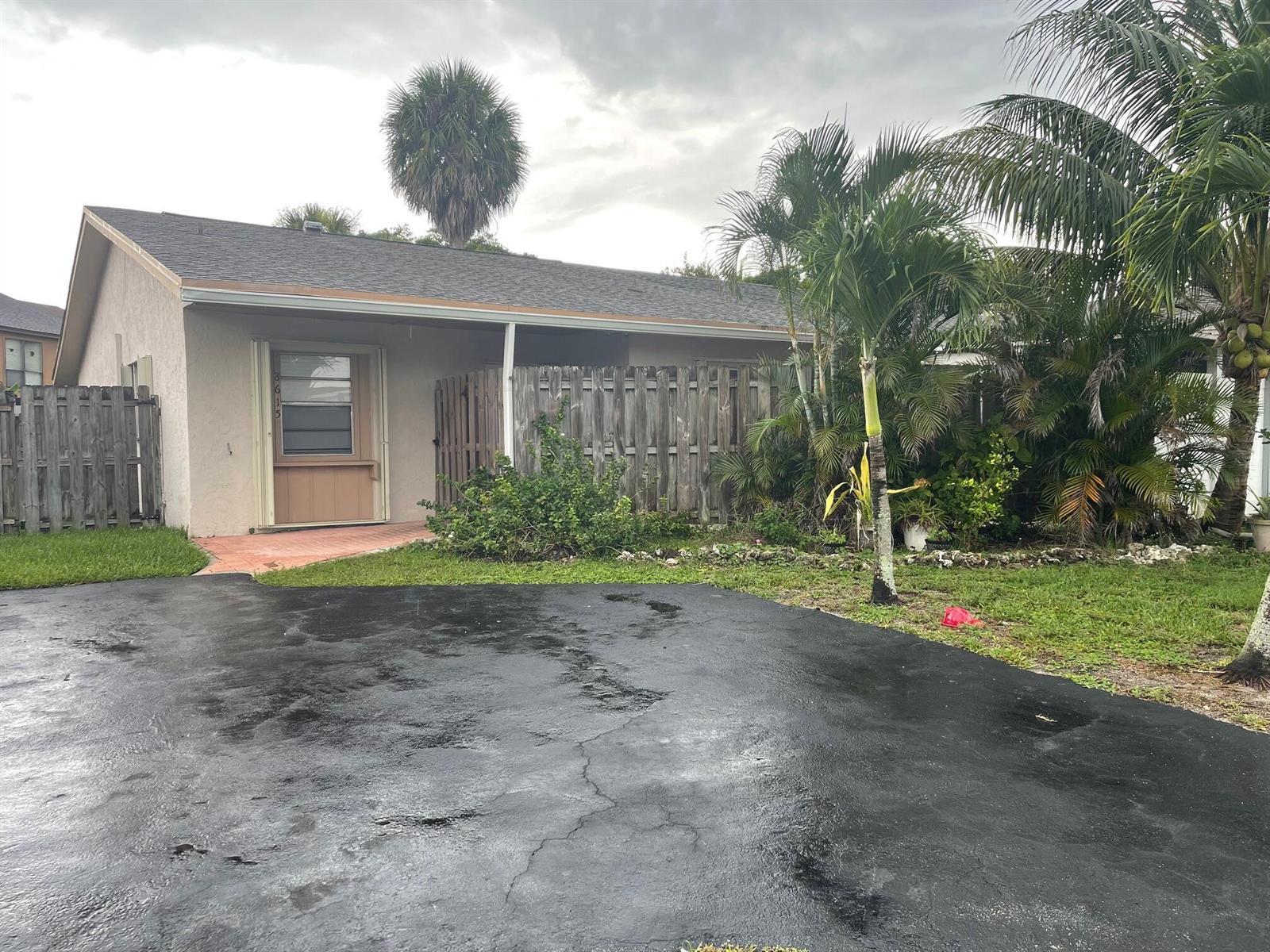 8615 Satalite Terrace, Lake Park FL 33403